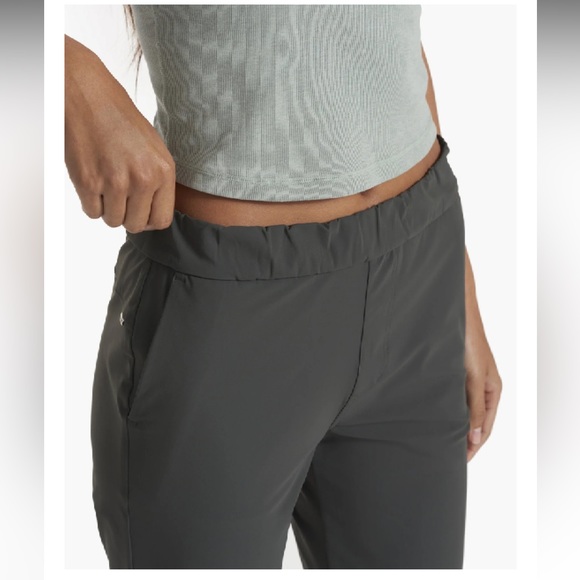 Vuori Miles Ankle Pant. Size S in Ash Color - Picture 10 of 10